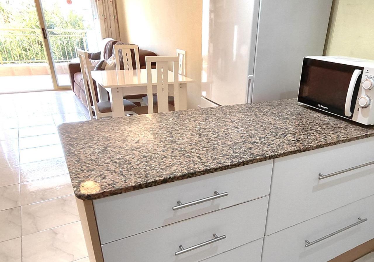 Luminoso Apartamento En Salou Con Terraza Y Parque Infantil Ideal Familias Extérieur photo