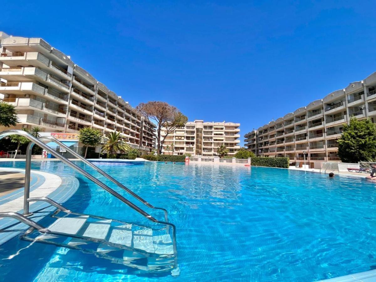 Luminoso Apartamento En Salou Con Terraza Y Parque Infantil Ideal Familias Extérieur photo